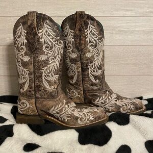 Correl Cowboy Boots